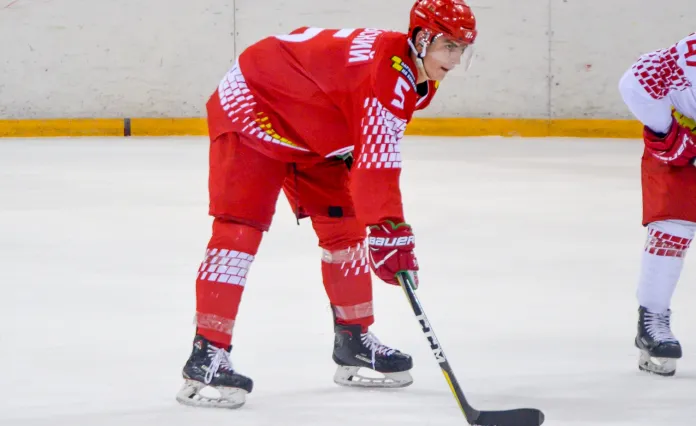 Четыре молодых хоккеиста продолжат карьеру в минской «Юности»