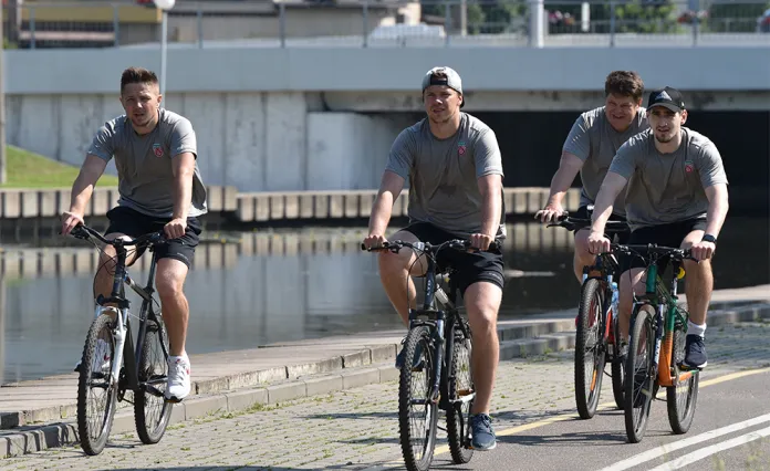 Сборная Беларуси проехала 75-километровый марафон на велосипедах