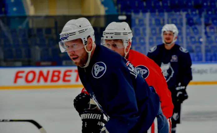 Костицын забивает за «Нефтехимик», Сушко готов дать результат в «Динамо», в НХЛ определились все участники плей-офф - всё за вчера