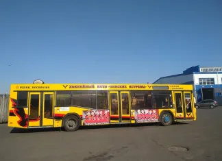 В Пинске будет ездить автобус с изображением хоккеистов «ястребов»