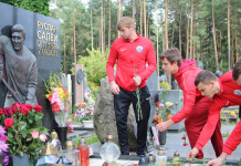«Юность» почтила память легендарных белорусских хоккеистов