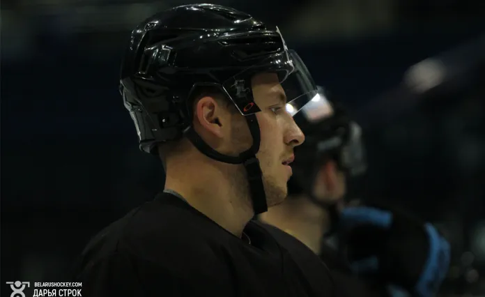 Два белорусских хоккеиста набрали дебютные очки в КХЛ