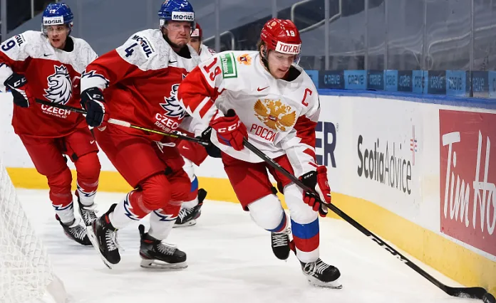 МЧМ-2021: Сенсационное поражение России от Чехии, тяжелые победы Канады и Финляндии 