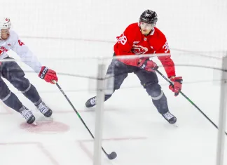 Егор Шарангович надеется подписать новый контракт в НХЛ