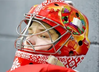 Голкипер сборной Беларуси обновил шлем в преддверии ЧМ-2021