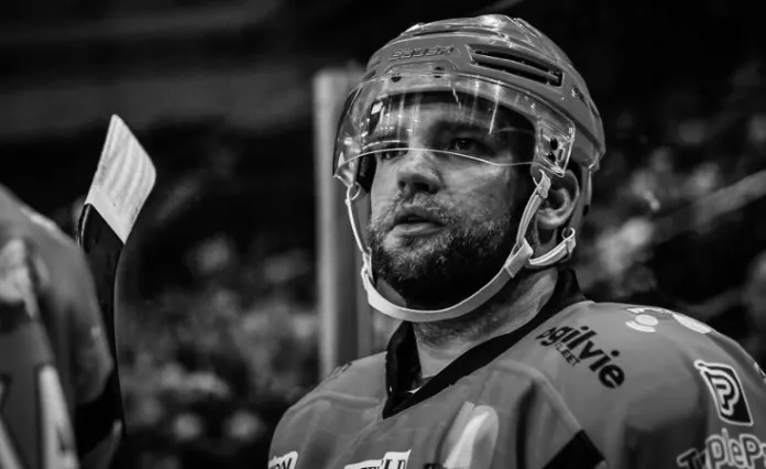 Экс-хоккеист сборной Чехии скончался в 32 года