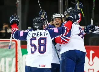 Хоккеисты сборной Великобритании эмоционально отпраздновали победу над Беларусью