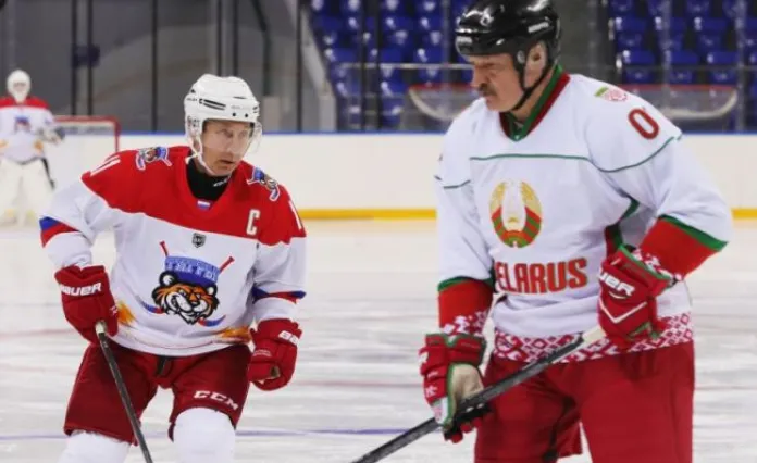 Дмитрий Песков: Путин и Лукашенко всегда играют в хоккей в одной команде