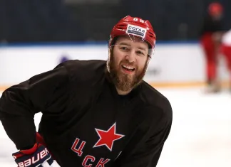 Защитник «Калгари» продолжит карьеру в ЦСКА