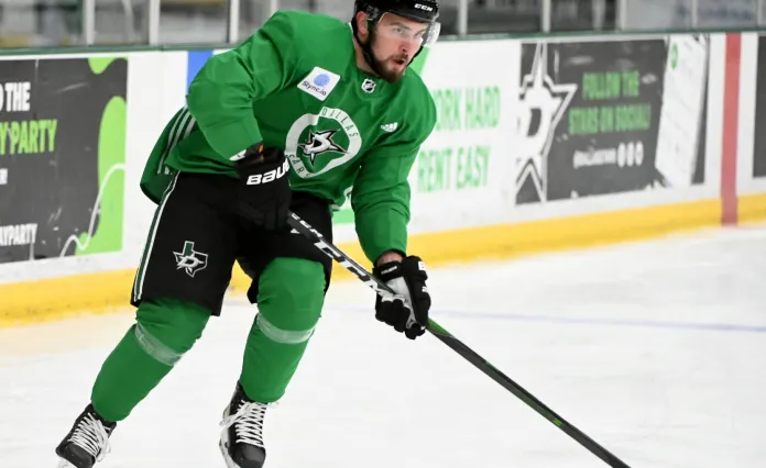 ECHL: Евгений Оксентюк впервые ушёл со льда без очков