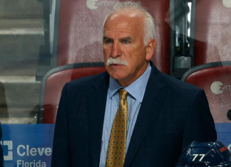 Один из лучших тренеров НХЛ подал в отставку из-за секс-скандала