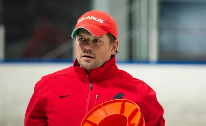 Главный тренер юниорской сборной Беларуси поделился ожиданиями от турнира в Словакии
