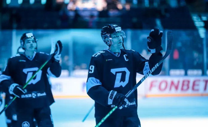 Обескровленное минское «Динамо» уступило москвичам, Паре на драфте отказов, дебют Протаса в НХЛ - всё за вчера