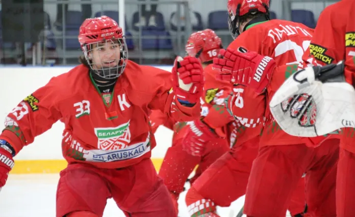 22 игрока сборной Беларуси U18 отправились на турнир в Словакию