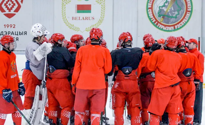 Юниорская сборная Беларуси прибыла в Пьештяны, в составе изменение