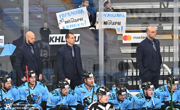 25 хоккеистов минского «Динамо» отправились на выезд