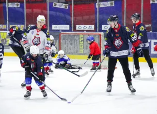 Игроки жлобинского «Металлурга» посетили тренировку юных хоккеистов