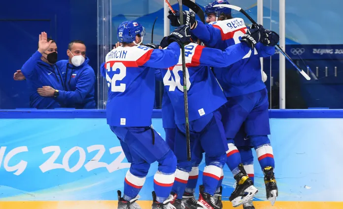 Сборная Словакии по хоккею сенсационно выиграла бронзовые медали Олимпиады-2022