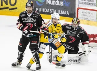 Шостак стал третьей звездой матча в Финляндии, Костицын пропустил игру в Норвегии