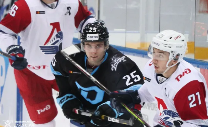 «Юность» поздравила Илью Усова с подписанием контракта с клубом НХЛ