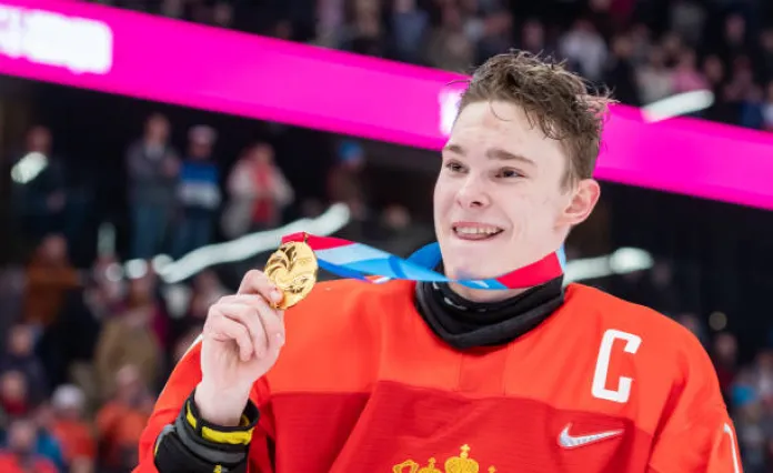 Топовый российский юниор прошёл курс лечения от смертельной болезни и примет участие в драфте НХЛ